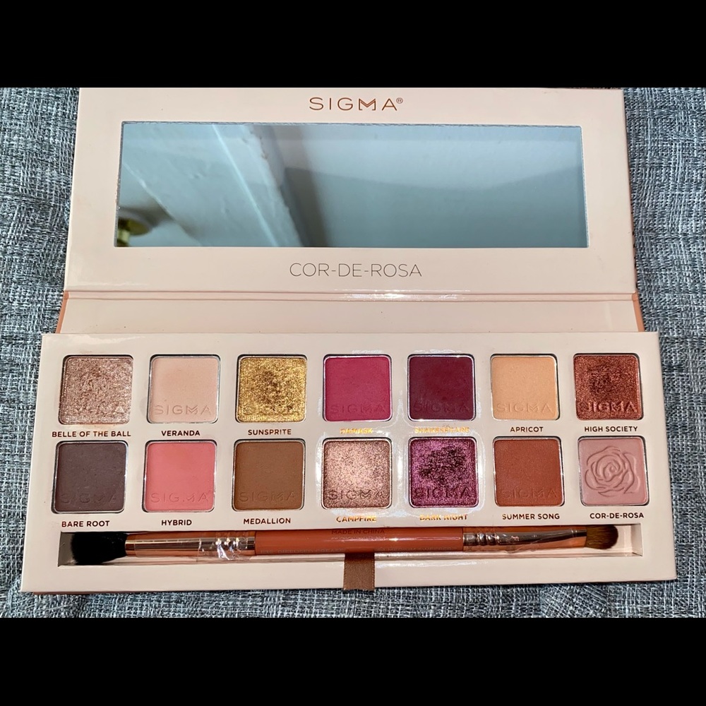Cor-De-Rosa eyeshadow palette from Sigma Beauty